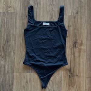 Aritzia Babaton Bodysuit